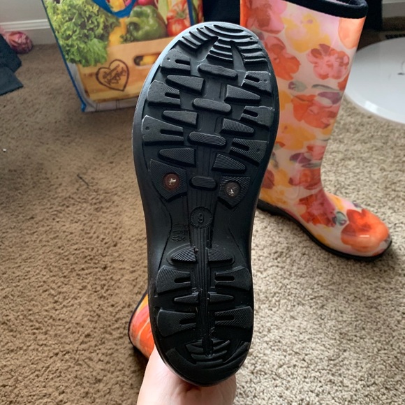 Rain boots - Picture 3 of 4